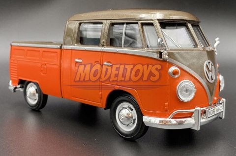 VW Type 2 T1 Pickup z deską 1:24 Motormax 79560 VW Type 2 T1 Pickup z deską 1:24 Motormax 79560