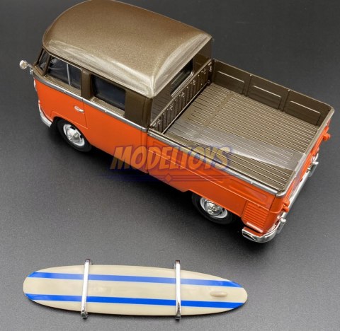 VW Type 2 T1 Pickup z deską 1:24 Motormax 79560 VW Type 2 T1 Pickup z deską 1:24 Motormax 79560