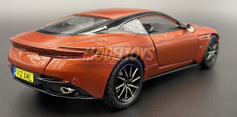 Aston Martin DB11 1:24 model Motormax 79345 Aston Martin DB11 1:24 model Motormax 79345