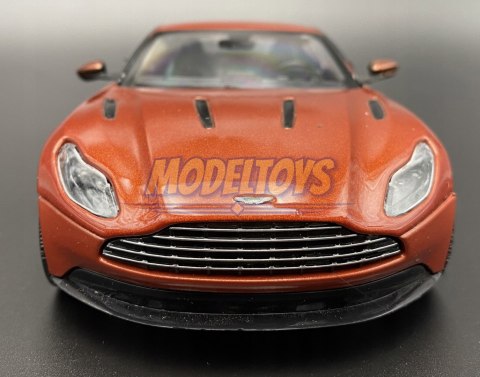 Aston Martin DB11 1:24 model Motormax 79345 Aston Martin DB11 1:24 model Motormax 79345