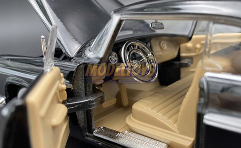 Chrysler C300 1955 model 1:24 Motormax 73302 Chrysler C300 1955 model 1:24 Motormax 73302