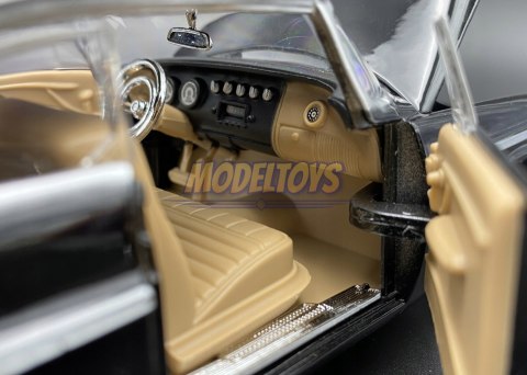 Chrysler C300 1955 model 1:24 Motormax 73302 Chrysler C300 1955 model 1:24 Motormax 73302