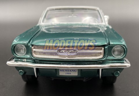 Ford MUSTANG 1/2 1964 cabrio 1:24 Motormax 73212 Ford MUSTANG 1/2 1964 cabrio 1:24 Motormax 73212