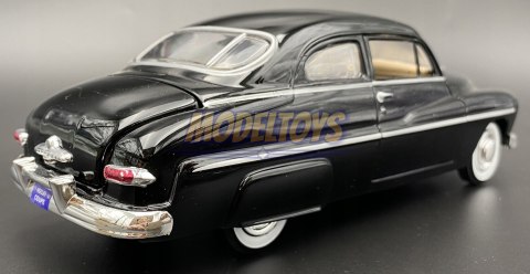 Mercury Coupe 1949 model 1:24 Motormax black Mercury Coupe 1949 model 1:24 Motormax black