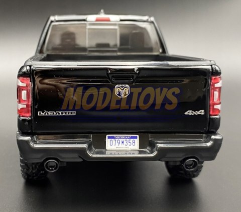 RAM 1500 Crew Cab Laramie 2019 1:27 Motormax 79357 RAM 1500 Crew Cab Laramie 2019 1:27 Motormax 79357