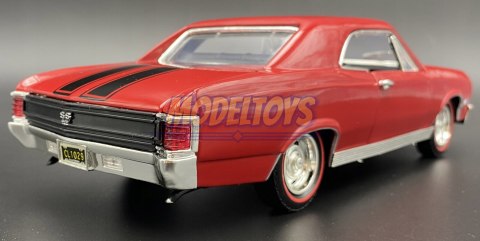 Chevy CHEVELLE SS 396 1:18 model Motormax 73104 Chevy CHEVELLE SS 396 1:18 model Motormax 73104