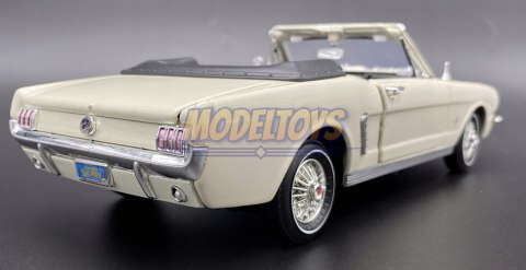 Ford Mustang 1/2 1964 1:18 model Motormax 73145 Ford Mustang 1/2 1964 1:18 model Motormax 73145