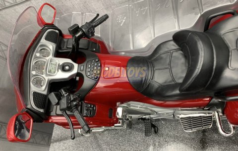 HONDA GL 1800 Gold Wing DUŻA 44cm 1:6 Motormax HONDA GL 1800 Gold Wing DUŻA 44cm 1:6 Motormax