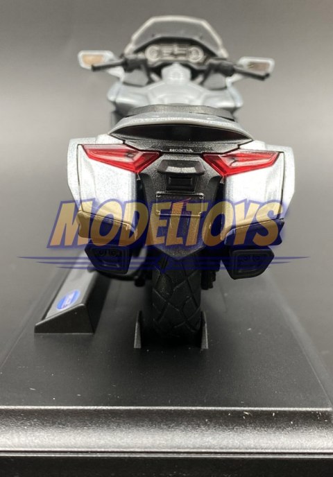 HONDA GL1800 Gold Wing motocykl model 1:18 Welly HONDA GL1800 Gold Wing motocykl model 1:18 Welly