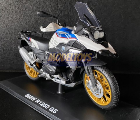 BMW R 1250 GS PODSTAWKA model 1:12 Maisto 32703 BMW R 1250 GS PODSTAWKA model 1:12 Maisto 32703