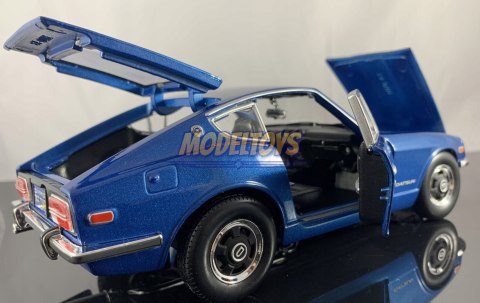 DATSUN 240Z 1971 blue 1:18 model Maisto 31170