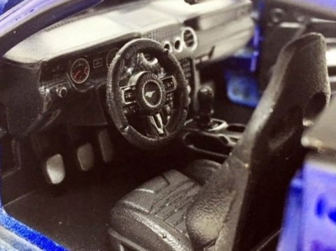 Ford MUSTANG GT 5.0 2015 model 1:24 Maisto 31508 Ford MUSTANG GT 5.0 2015 model 1:24 Maisto 31508
