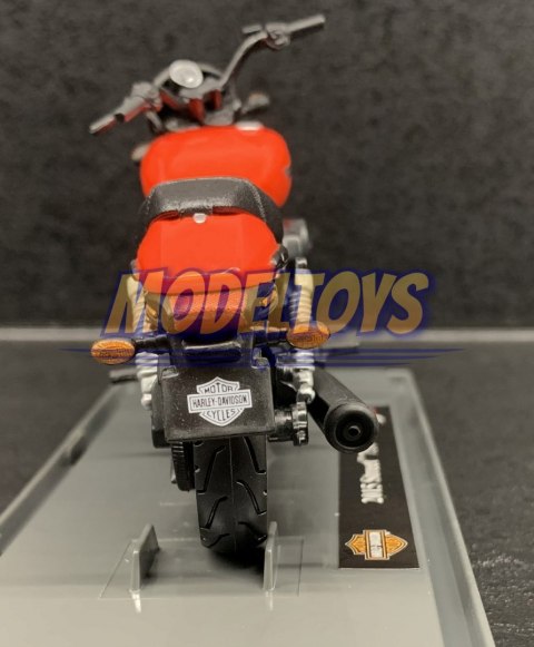 HARLEY DAVIDSON Street 750 2015 1:18 Maisto HARLEY DAVIDSON Street 750 2015 1:18 Maisto