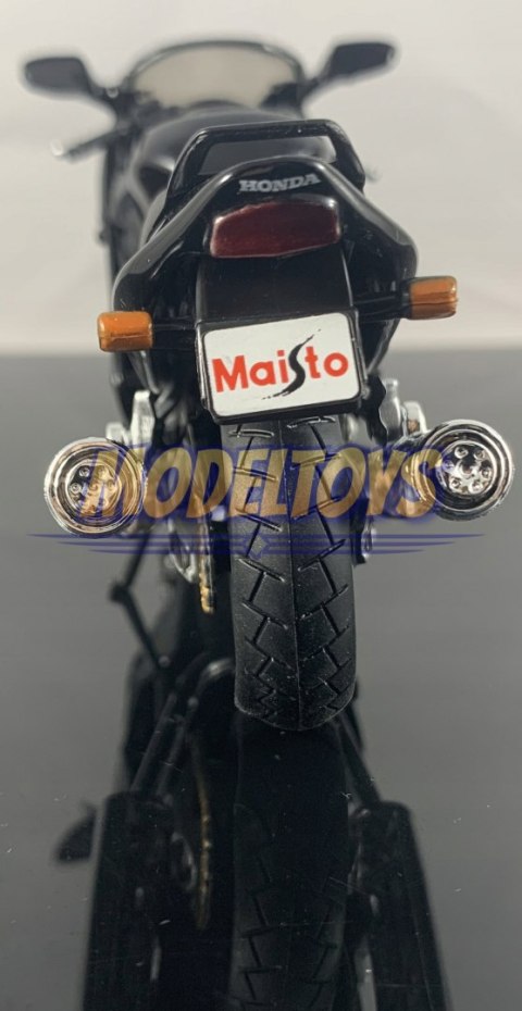 HONDA CBR 1100 XX Blackbird podstawka 1:18 Maisto HONDA CBR 1100 XX Blackbird podstawka 1:18 Maisto