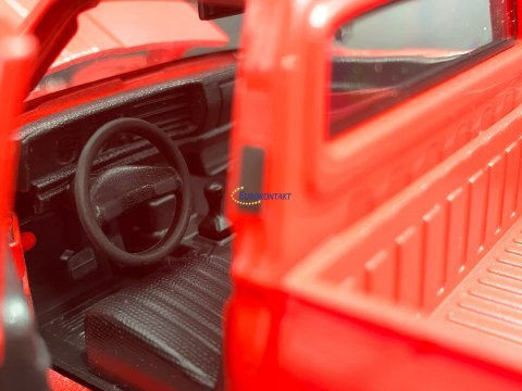 DATSUN 620 1973 1:24 pick up Maisto 31522 DATSUN 620 1973 1:24 pick up Maisto 31522