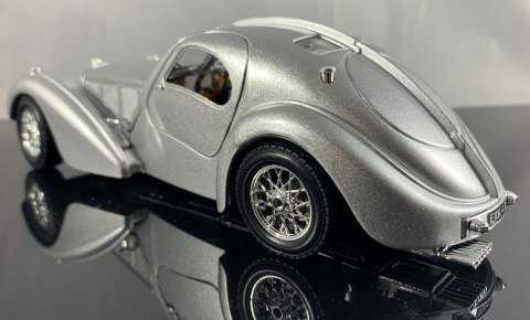 Bugatti Atlantic 19361:24 model Bburago 22092 Bugatti Atlantic 19361:24 model Bburago 22092