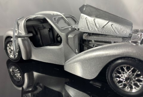 Bugatti Atlantic 19361:24 model Bburago 22092 Bugatti Atlantic 19361:24 model Bburago 22092
