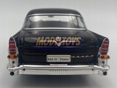GAZ 13 Czajka Chaika model WhiteBox 1:24 GAZ 13 Czajka Chaika model WhiteBox 1:24