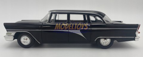 GAZ 13 Czajka Chaika model WhiteBox 1:24 GAZ 13 Czajka Chaika model WhiteBox 1:24