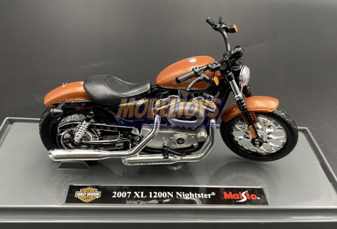 HARLEY DAVIDSON 2007 XL 1200N Nightster 1:18 Maisto HARLEY DAVIDSON 2007 XL 1200N Nightster 1:18 Maisto