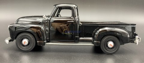 CHEVY 3100 PICKUP 1950 1:25 model Maisto 31952 CHEVY 3100 PICKUP 1950 1:25 model Maisto 31952