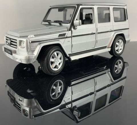 MERCEDES G Class silver samochód model Welly 1:24 MERCEDES G Class silver samochód model Welly 1:24