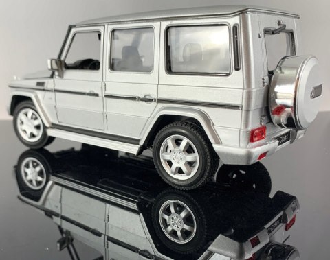 MERCEDES G Class silver samochód model Welly 1:24 MERCEDES G Class silver samochód model Welly 1:24