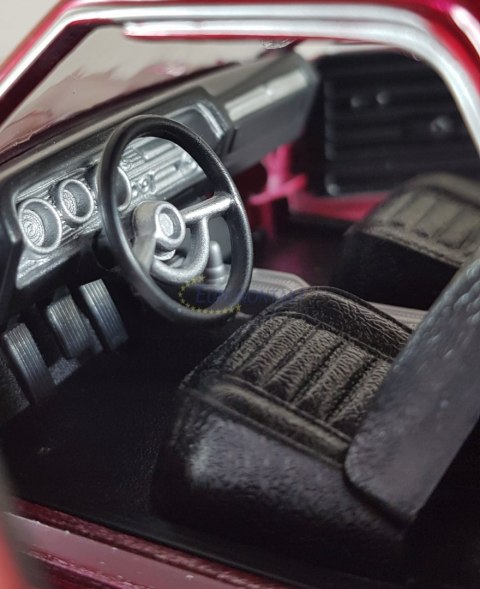 CHEVROLET El Camino 1965 1:25 Maisto 31977 CHEVROLET El Camino 1965 1:25 Maisto 31977