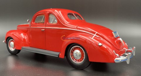 Ford DeLuxe Coupe 1939 model 1:18 Maisto 31180 Ford DeLuxe Coupe 1939 model 1:18 Maisto 31180