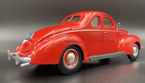 Ford DeLuxe Coupe 1939 model 1:18 Maisto 31180 Ford DeLuxe Coupe 1939 model 1:18 Maisto 31180