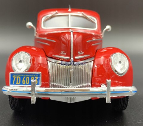 Ford DeLuxe Coupe 1939 model 1:18 Maisto 31180 Ford DeLuxe Coupe 1939 model 1:18 Maisto 31180