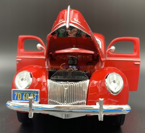 Ford DeLuxe Coupe 1939 model 1:18 Maisto 31180 Ford DeLuxe Coupe 1939 model 1:18 Maisto 31180
