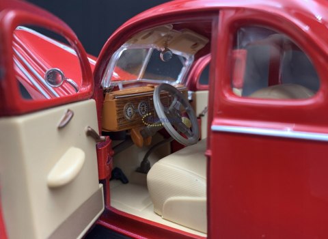 Ford DeLuxe Coupe 1939 model 1:18 Maisto 31180 Ford DeLuxe Coupe 1939 model 1:18 Maisto 31180