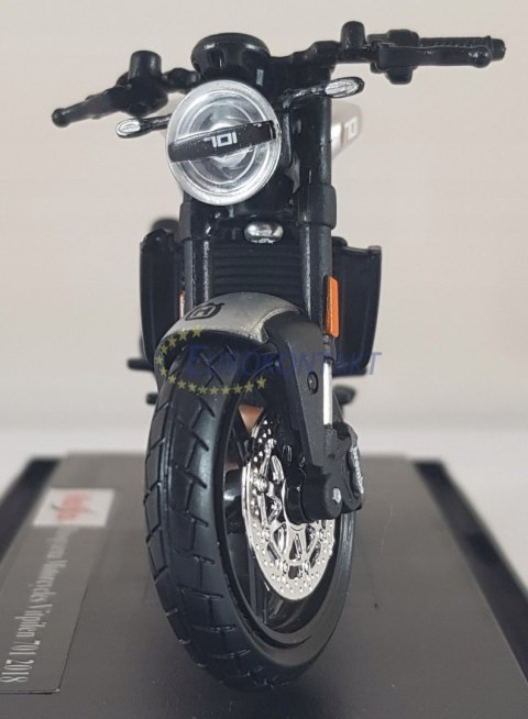 Husqvarna Vitpilen 701 2018 model Maisto 1:18 Husqvarna Vitpilen 701 2018 model Maisto 1:18