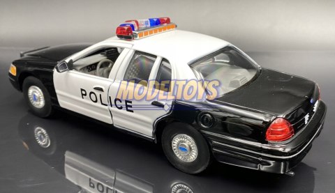 1999 FORD CROWN VICTORIA Police 22082 WELLY 1:24 1999 FORD CROWN VICTORIA Police 22082 WELLY 1:24