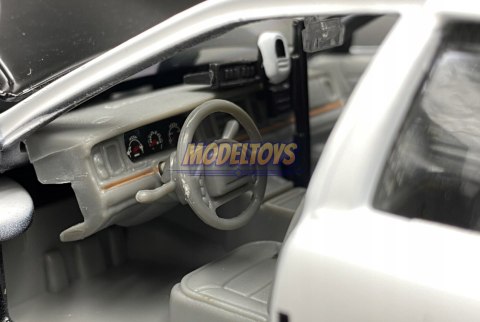 1999 FORD CROWN VICTORIA Police 22082 WELLY 1:24 1999 FORD CROWN VICTORIA Police 22082 WELLY 1:24