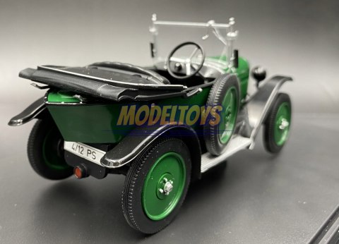 Opel 4/12 PS model METAL WhiteBox 1:24 Opel 4/12 PS model METAL WhiteBox 1:24