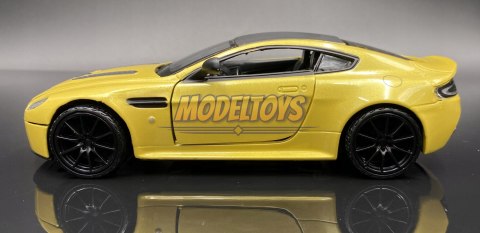 Aston Martin V12 Vantage S 1:24 Motormax 79322 Aston Martin V12 Vantage S 1:24 Motormax 79322