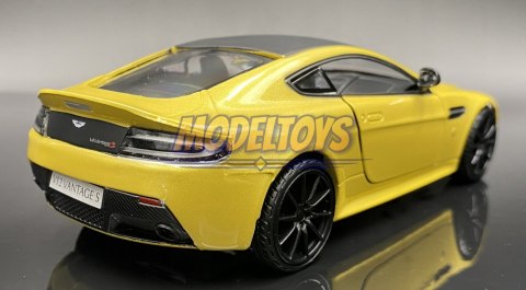 Aston Martin V12 Vantage S 1:24 Motormax 79322 Aston Martin V12 Vantage S 1:24 Motormax 79322
