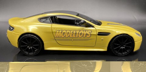 Aston Martin V12 Vantage S 1:24 Motormax 79322 Aston Martin V12 Vantage S 1:24 Motormax 79322