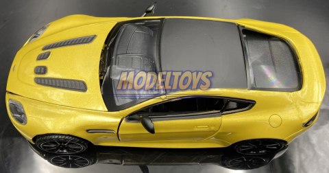 Aston Martin V12 Vantage S 1:24 Motormax 79322 Aston Martin V12 Vantage S 1:24 Motormax 79322
