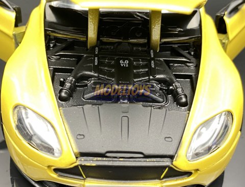 Aston Martin V12 Vantage S 1:24 Motormax 79322 Aston Martin V12 Vantage S 1:24 Motormax 79322