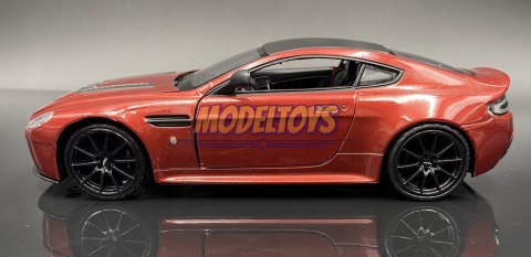 Aston Martin V12 Vantage S 1:24 Motormax 79322 Aston Martin V12 Vantage S 1:24 Motormax 79322