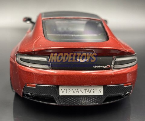 Aston Martin V12 Vantage S 1:24 Motormax 79322 Aston Martin V12 Vantage S 1:24 Motormax 79322