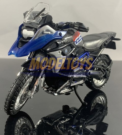 BMW R 1200 GS 2017 na podstawce model 1:18 Maisto BMW R 1200 GS 2017 na podstawce model 1:18 Maisto