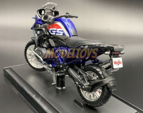 BMW R 1200 GS 2017 na podstawce model 1:18 Maisto BMW R 1200 GS 2017 na podstawce model 1:18 Maisto