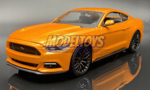 Ford MUSTANG GT 5.0 2015 model 1:24 Maisto 31508 Ford MUSTANG GT 5.0 2015 model 1:24 Maisto 31508