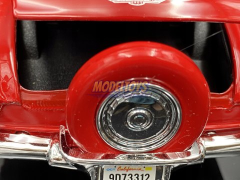 Ford Thunderbird Hard Top 1956 1:24 Motormax 73312 Ford Thunderbird Hard Top 1956 1:24 Motormax 73312