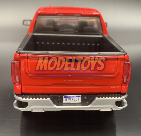 GMC Sierra 1500 SLT Crew Cab 1:27 Motormax 79361 GMC Sierra 1500 SLT Crew Cab 1:27 Motormax 79361