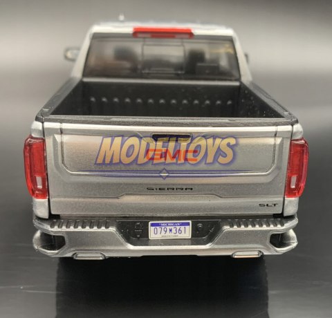 GMC Sierra 1500 SLT Crew Cab 1:27 Motormax 79361 GMC Sierra 1500 SLT Crew Cab 1:27 Motormax 79361